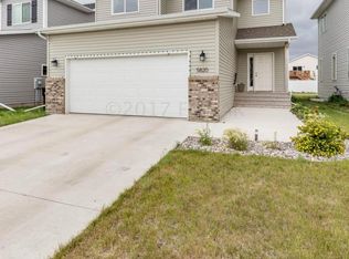 5820 57th Ave S, Fargo, ND