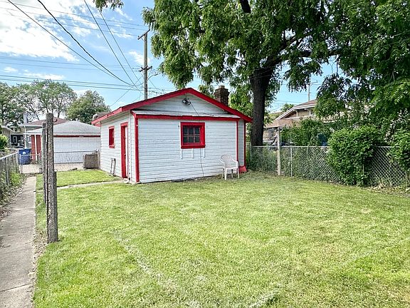 2nd image of 2504 S 61st Ave