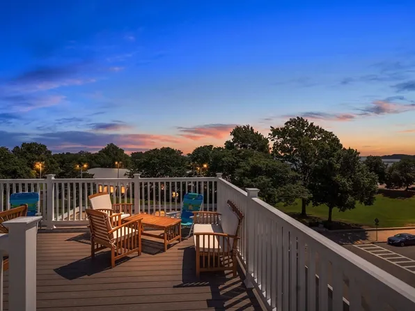 41 Farragut Rd #1, South Boston, MA 02127