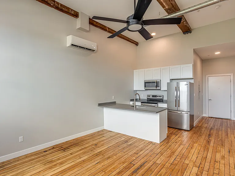 556 Atwells Ave — Photo 31