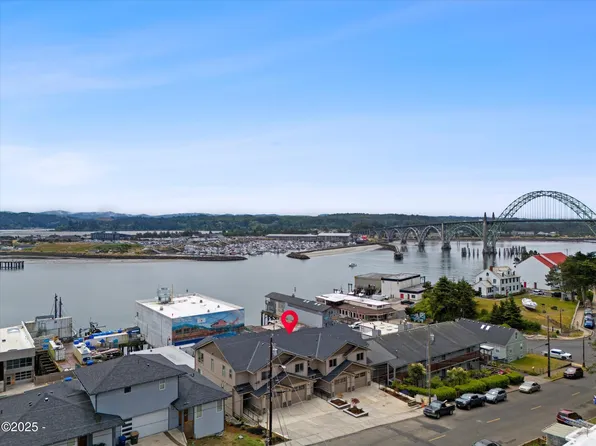 815 SW 13th St Unit 3, Newport, OR 97365