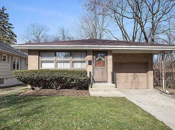 2nd image of 1523 Hosmer St