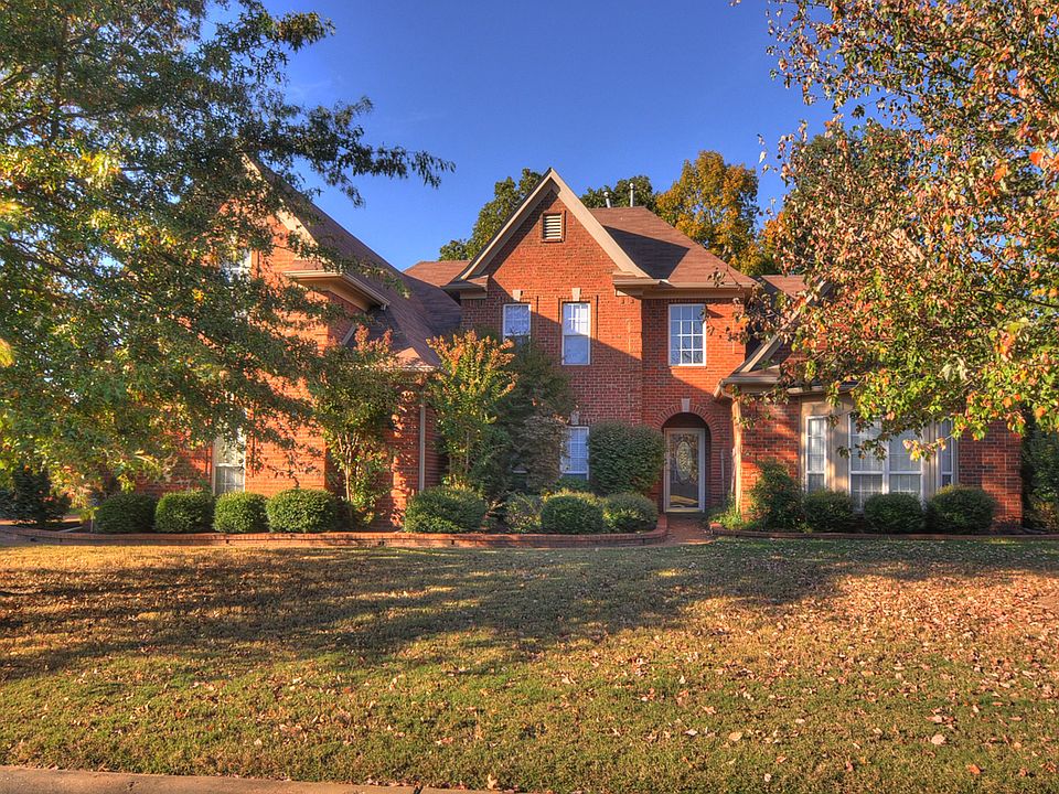 1st image of 9388 Fir Hill Dr N