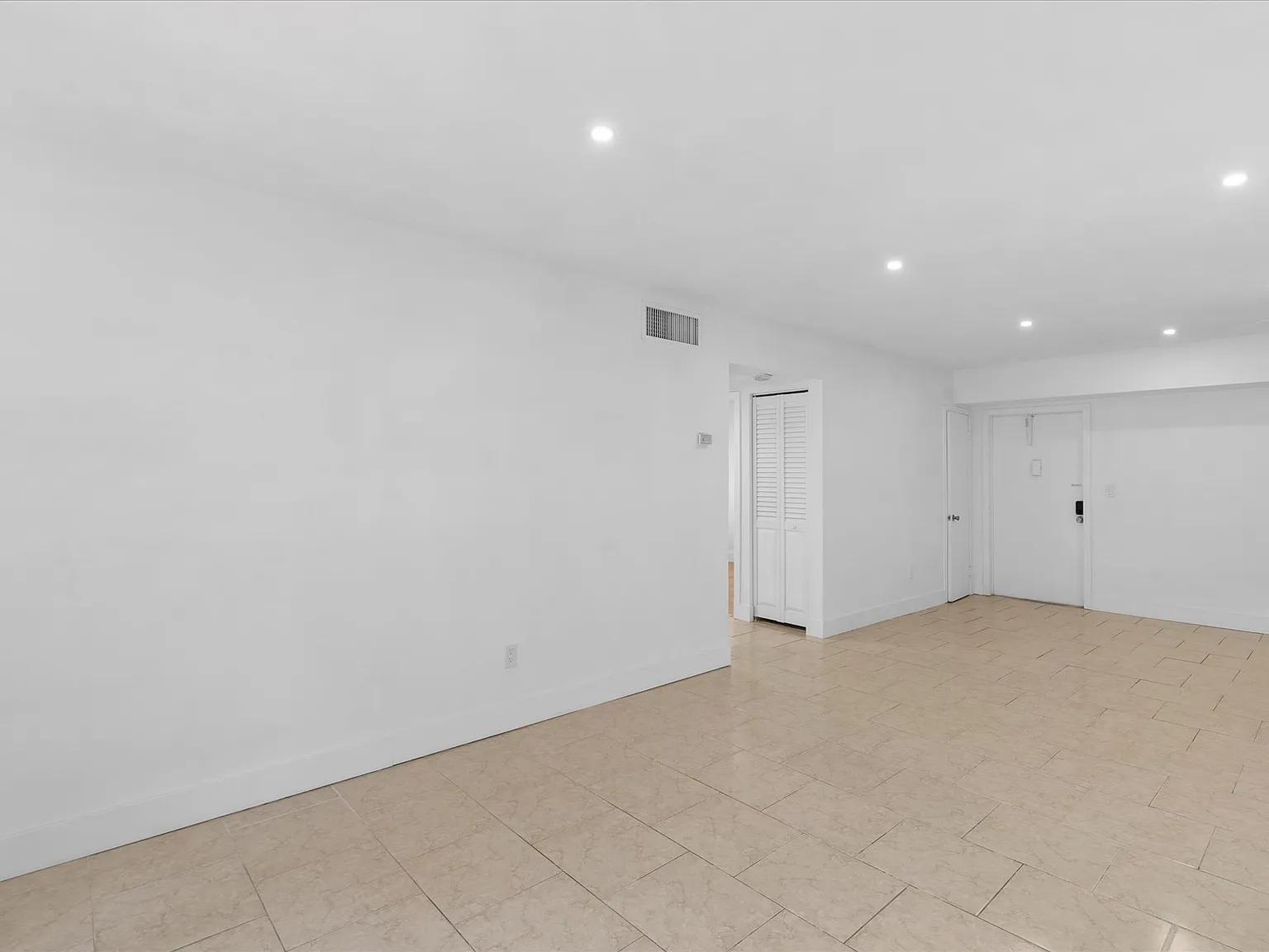 14013 SW 90th Ave — Photo 3