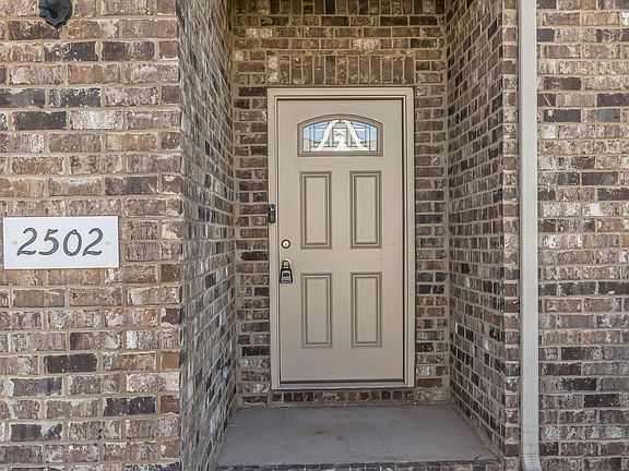 3rd image of 2502 Hollis Dr