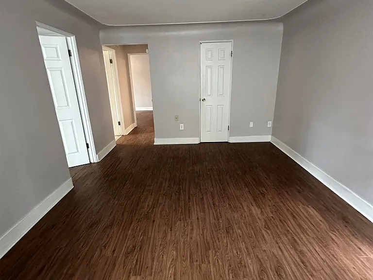 Flats at DeBoer Park — Photo 8