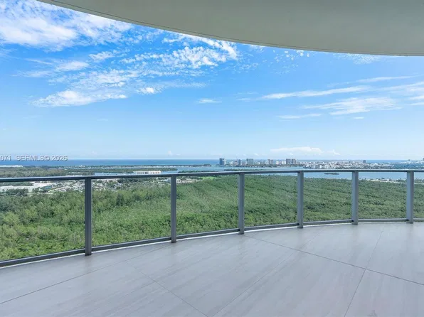 2411 Laguna Cir #3001, Miami, FL 33180