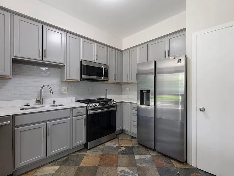 1500 Golfview Dr — Photo 6
