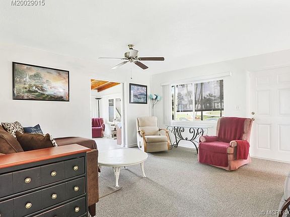 4th image of 1371 NE Elizabeth Ave