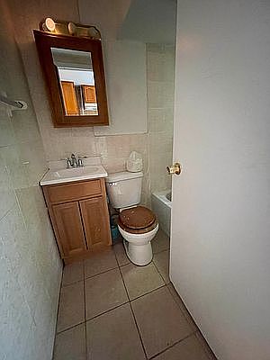 5th image of 586 Union St APT 1R