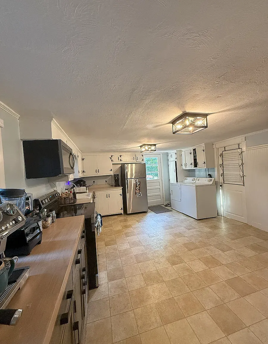 3 bed, 1150 sqft, $2,400 — Photo 2