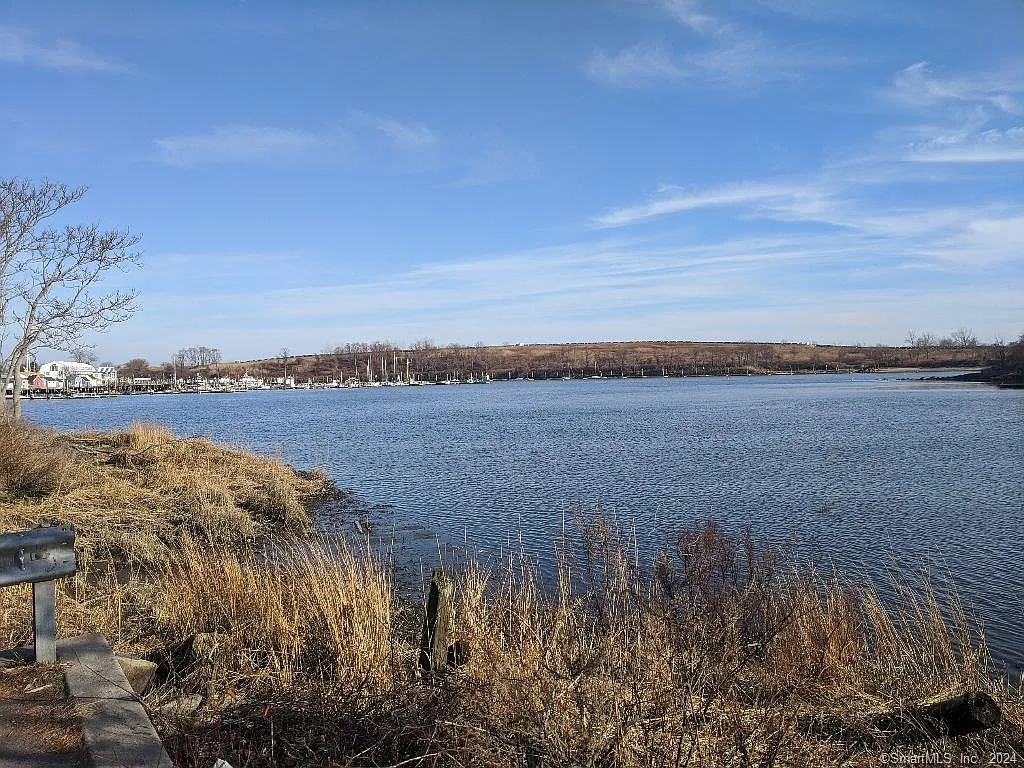2 bed, 1.5 bath, 1310 sqft, $2,775 — Photo 2