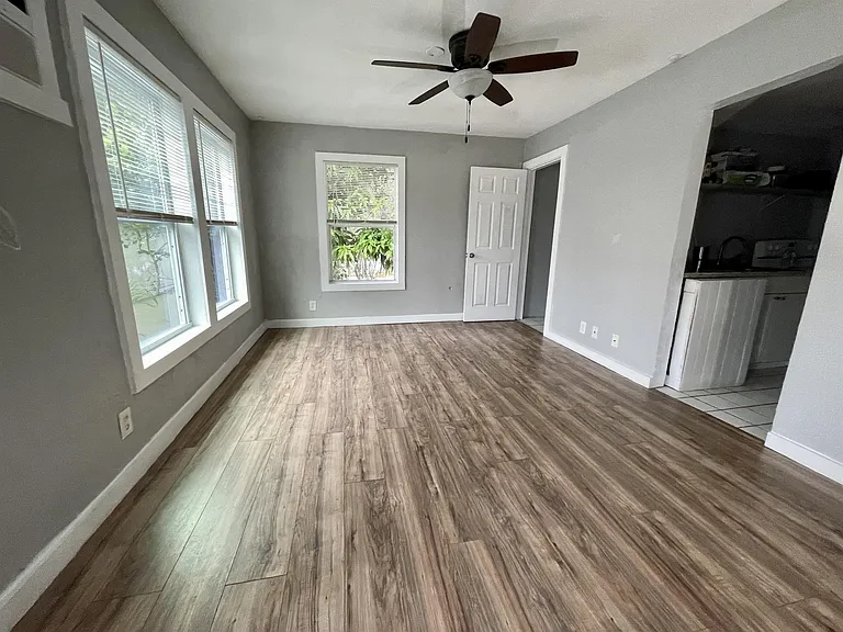 107 Washington St #5 — Photo 19