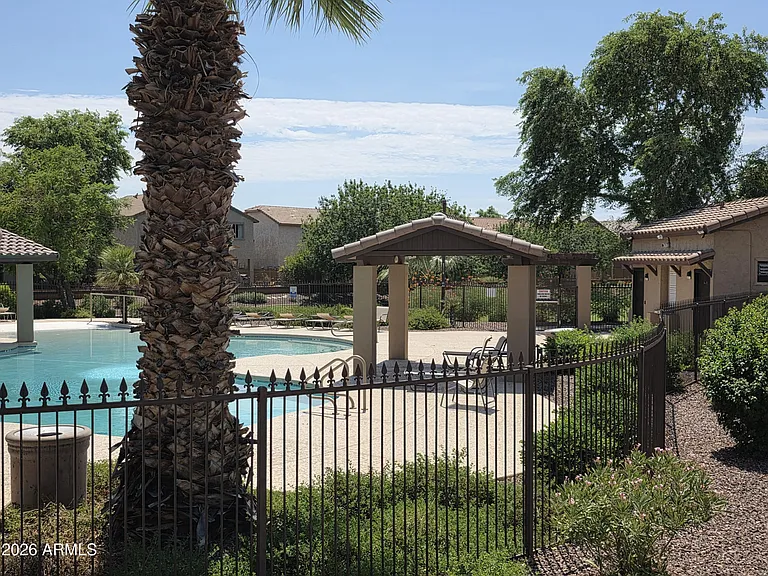 2170 W Scully Dr — Photo 22