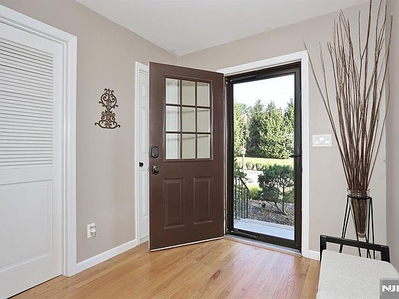 3rd image of 130 Kinderkamack Road #E