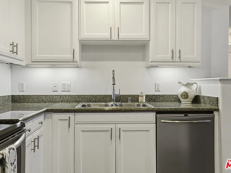3740 Santa Rosalia Dr #223 — Photo 15