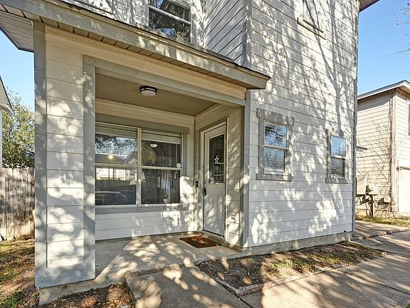 4th image of 13404 Coomes Dr