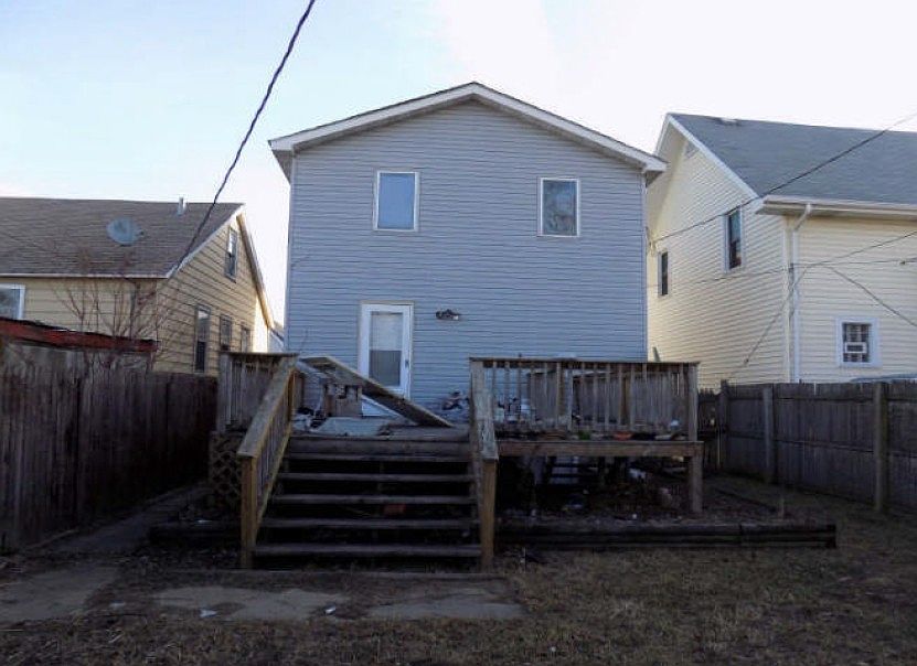 2nd image of 4840 Elm Ave