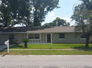 915 Silver Ridge Way, Valrico, FL 33594