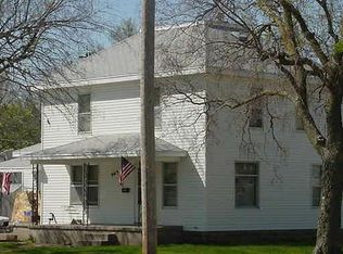 903 W 5th St, Grand Island, NE 68801