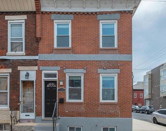 3rd image of 1239 S Bucknell St #1