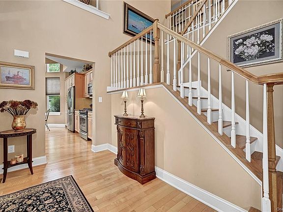 4th image of 76 Fairways Dr