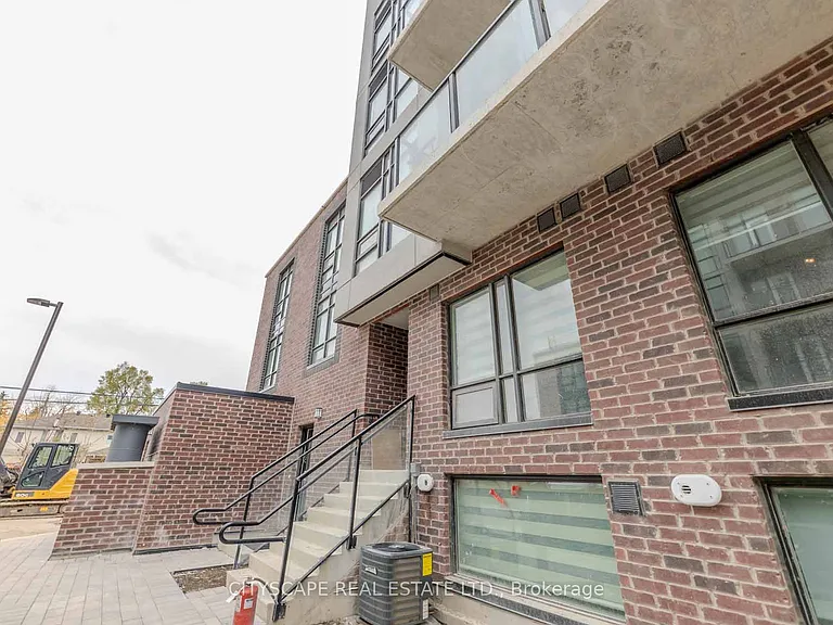 871 Sheppard Ave W #46 — Photo 6