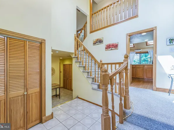 808 Lorraine Dr, Warrington, PA 18976