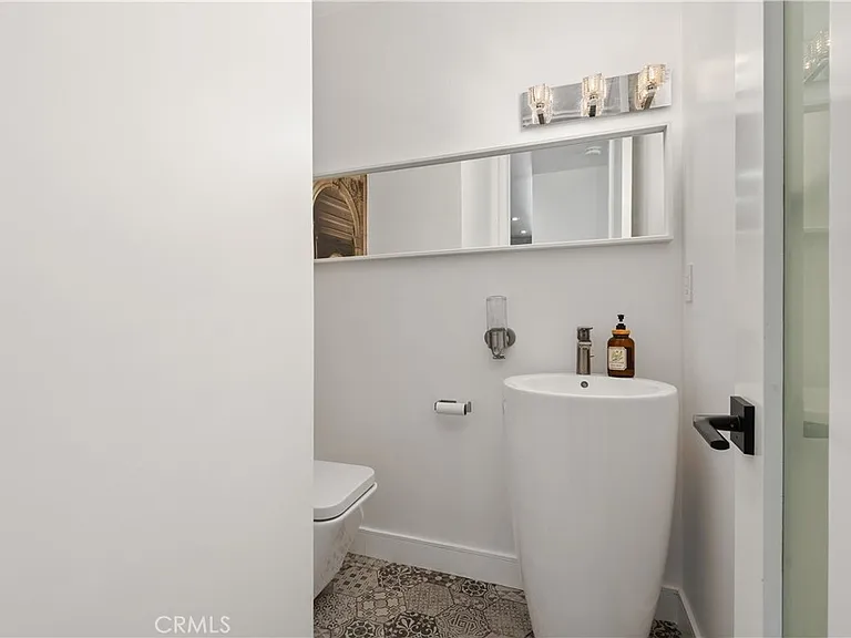 106 Breakers Ln — Photo 21