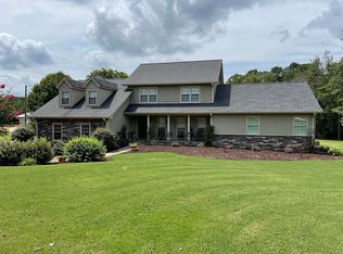 304 Clevy Bush Dr, Inman, SC 29349