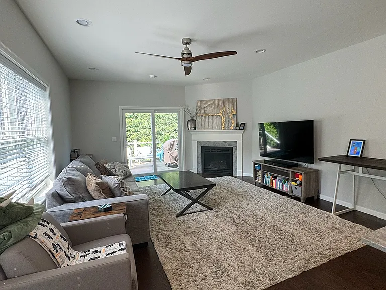 122 Milton St #122 — Photo 6