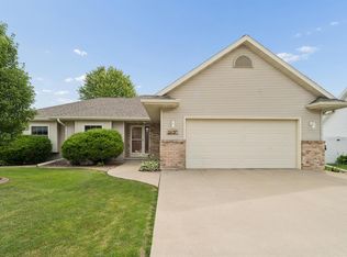 2630 Hearthstone Dr, Oshkosh, WI 54901