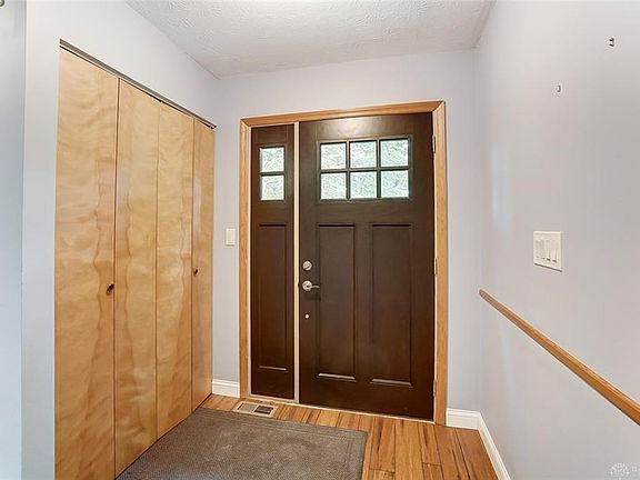 3rd image of 740 Kentshire Dr