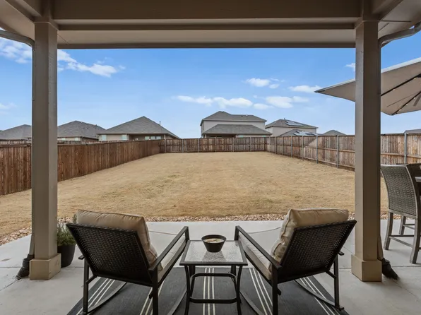 400 Hogan Dr, Denton, TX 76210