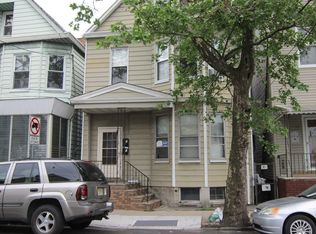 21 Darcy St, Newark, NJ 07105