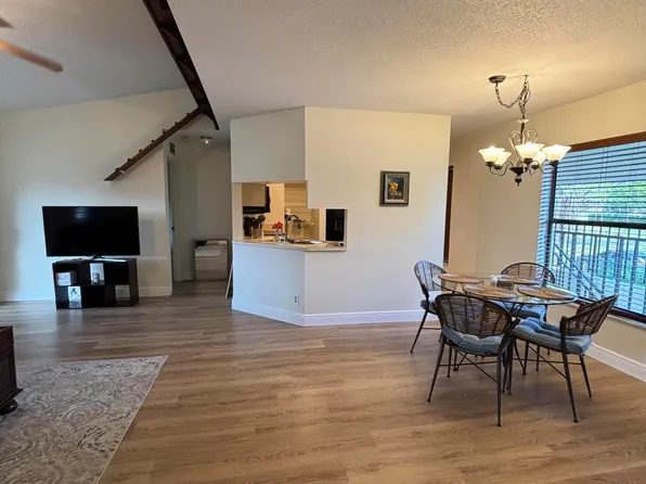 3 Via De Casas Sur #204, Boynton Beach, FL 33426