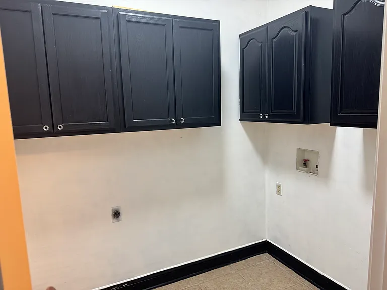 1050 Gage Dr — Photo 14