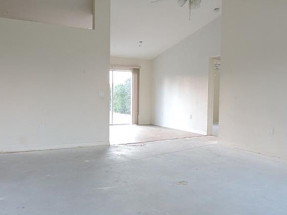 2nd image of 21 Kansas Ave