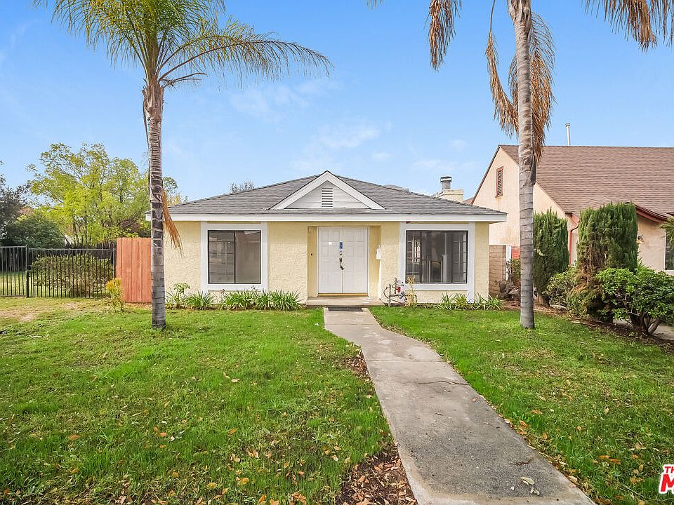 1st image of 2415 La Crescenta Ave