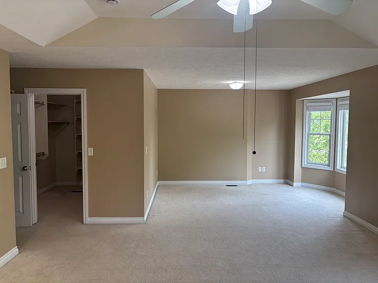 2122 Clinton St — Photo 25