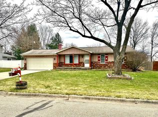 1130 Hollyhock Dr, Grand Blanc, MI 48439