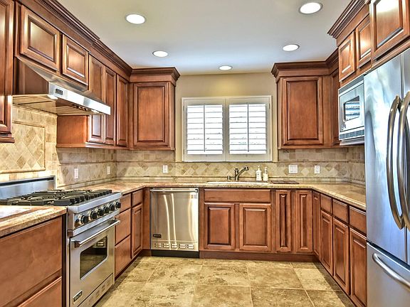 3rd image of 4338 Foxenwood Cir