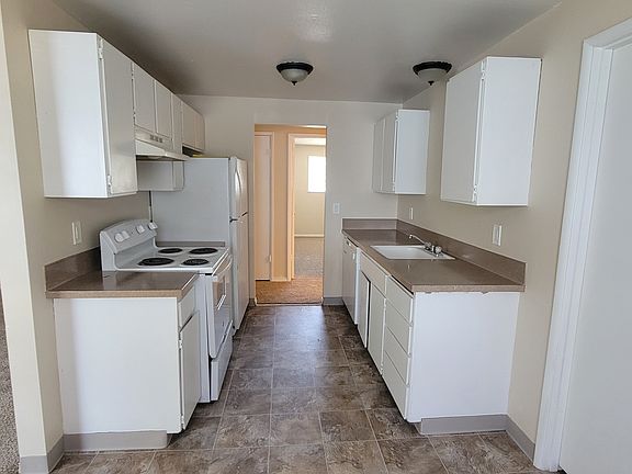 5th image of 23134 NE Halsey St APT 10