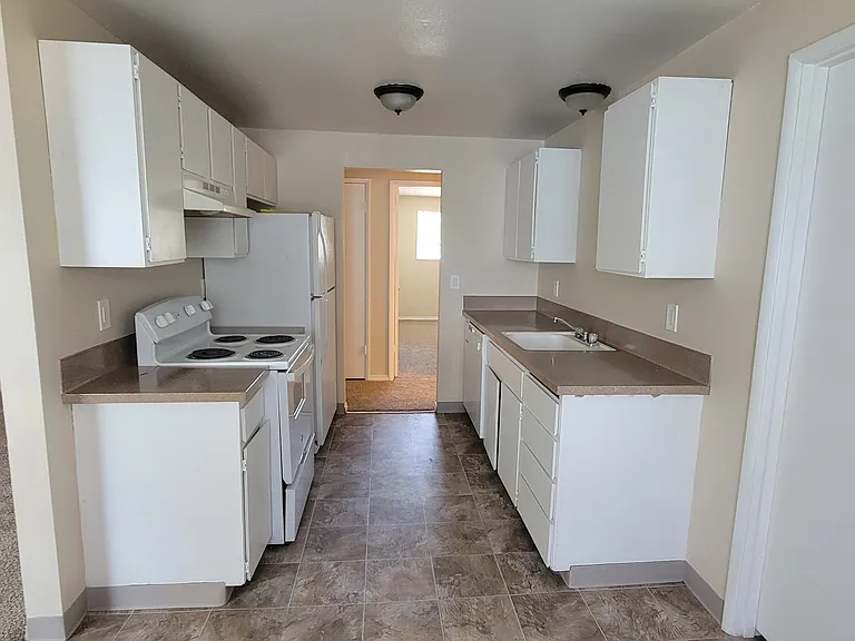 23134 NE Halsey St #10 — Photo 5