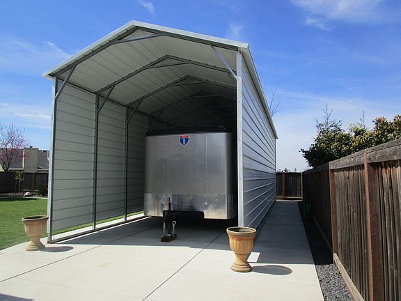 4th image of 2045 Mariposa Dr