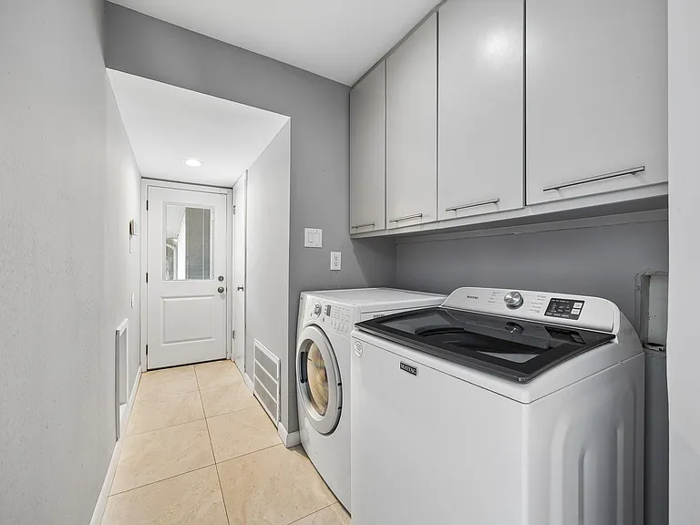 5219 Loch Lomond Dr — Photo 20