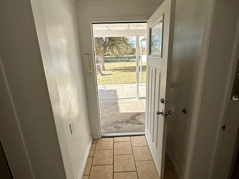 902 Orange St — Photo 20