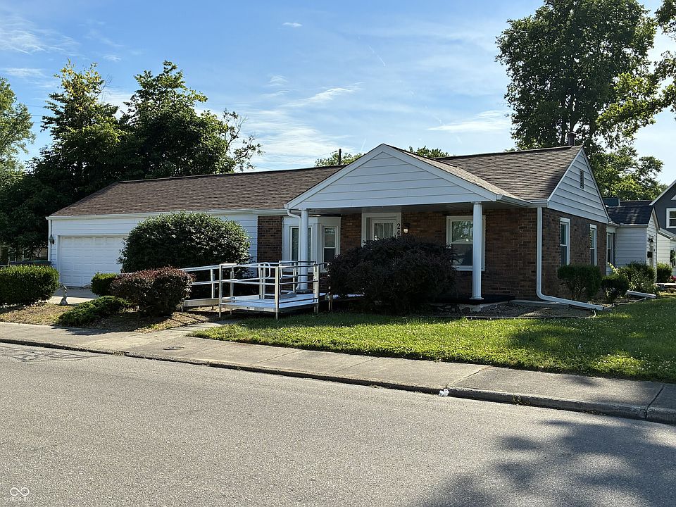 2nd image of 2436 Gilmore St