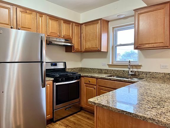 5th image of 5805 W Lawrence Ave #2