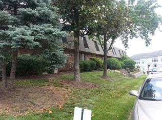 1028 Raritan Dr APT 302, Saint Louis, MO 63119